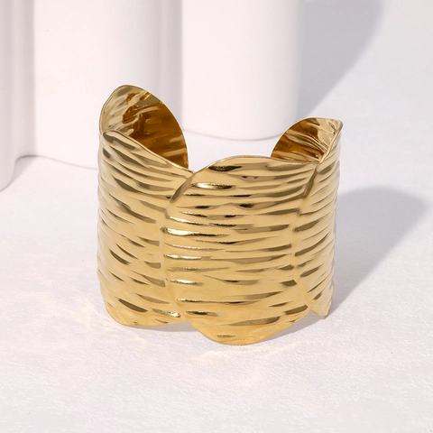 Breites Manschettenarmband Edelstahl Unregelmäßige Wellentextur Vergoldet Übertriebenes Klobiges Offenes Armband Modern