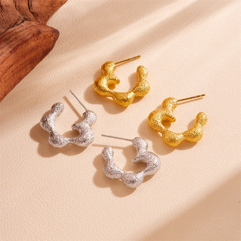 Pendientes de Botón de Flor Irregular de Acero de Titanio Diseño de Nicho Textura Martillada Joyería de Moda Mujer