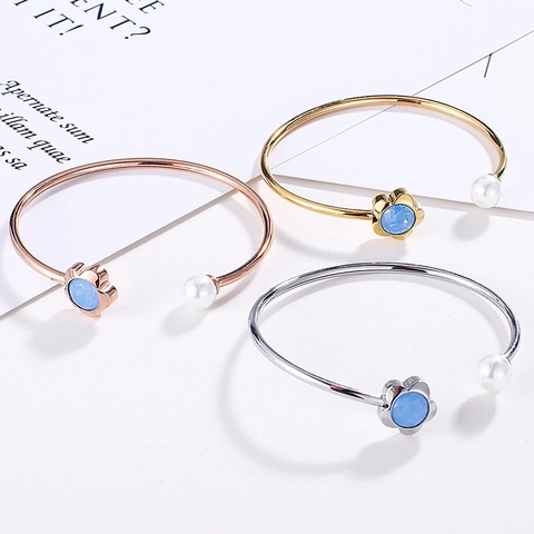 Titanstahl Offener Armreif Elegant Blaue Kristall Blume Muschelperle Verstellbar Einfache Mode Manschettenarmband Damen