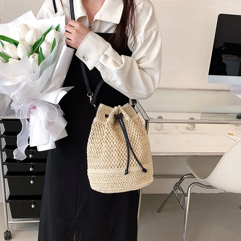 Bolso Cubo De Paja Tejida Para Mujer Cordón De Cuero PU Correa Ajustable Verano Playa Vacaciones Calado Ocio
