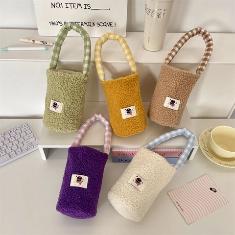 Plush Lamb Wool Water Bottle Bag Handheld Cup Sleeve Insulated Soft Portable Cover Checkered Handle For Coffee Mug Bottle