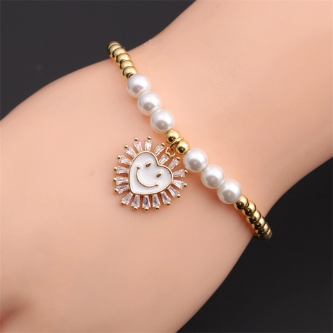 Elastic Beaded Bracelet Copper Artificial Pearl Zircon Heart Smiling Face Pendant Fashion Bohemian Jewelry For Women Daily Wear