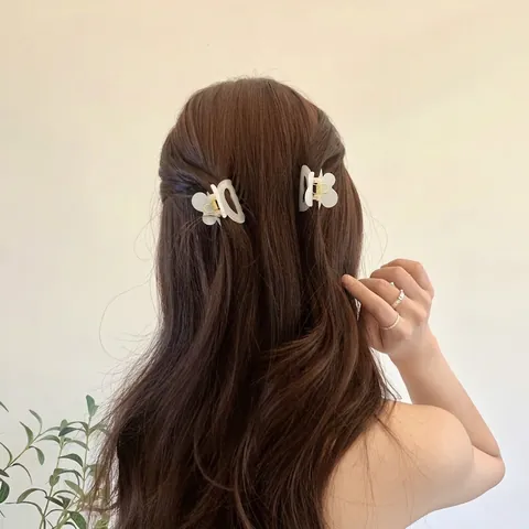 Butterfly Hair Claw Clip Small Resin Acrylic Shark Hairclip For Women Girls Elegant Simple Style Accessory