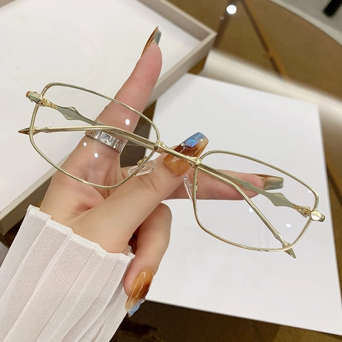 Vintage Square Sunglasses Metal Frame Geometric Textured Temples UV400 Shield Small Narrow Rectangular Eyewear Minimalist Fashion Accessory