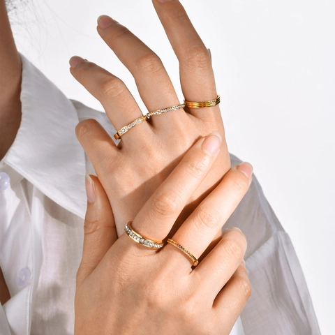 Minimalist Edelstahl Ring Für Damen Vergoldet Zirkonia Stapelbar Dünner Bandring Individualität Mode Schmuck