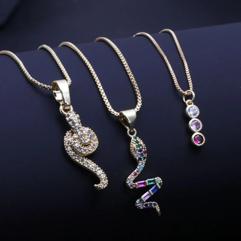 Schlangen Anhänger Halskette Kupfer Vergoldet Mit Bunten Zirkonia Box Kette Luxus Schmuck Elegantes Accessoire Damen