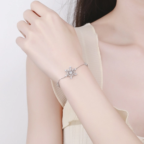 925 Sterling Silver Snowflake Bracelet For Women With Blue Zircon Inlaid Elegant Simple Adjustable Hand Jewelry