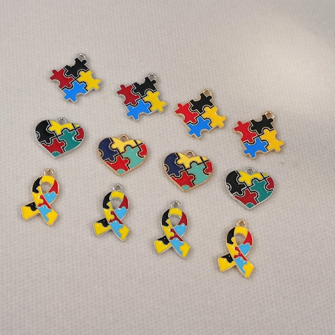 Ciondoli Puzzle Lega Smalto Goccia Olio Cuore Nastro DIY Gioielli Sensibilizzazione Autismo Novità