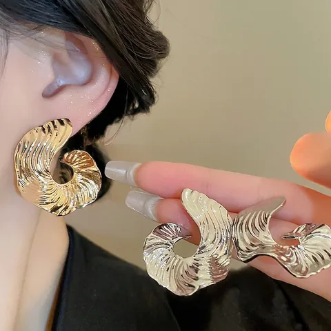 Onregelmatige Geometrische Spiraal Oorbellen Legering Met 925 Sterling Zilveren Oorknopje Minimalistische Golvende Textuur Frans Retro