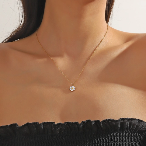 Elegante Collana Con Ciondolo a Margherita in Acciaio Inossidabile per Donna Placcata Oro Smalto Catena Girocollo Fiore