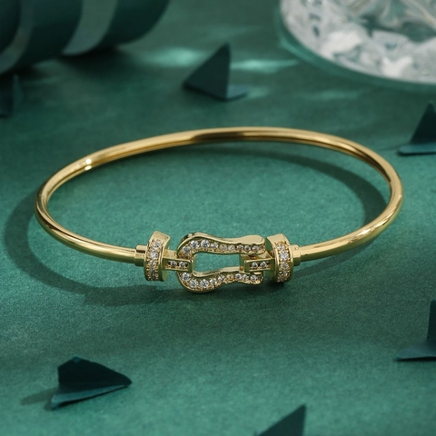 Luxury Gold Plated Copper Horseshoe Buckle Bangle For Women Pave Zirconia Shackle Bracelet Elegant Minimalist Jewelry