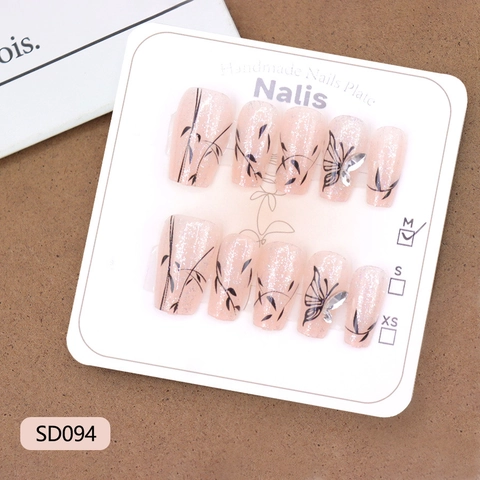 Faux Ongles À Presser Fait Main Paillettes Roses Motif Papillon Strass Élégant Doux Forme Cercueil Moyen Long