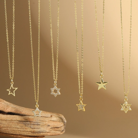 Collana con Ciondolo a Stella in Rame per Donna Placcata in Oro Pentagramma Esagramma Zirconia Intarsiata Catena Minimalista Gioielli