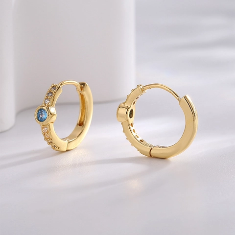 Boucles D'Oreilles Créoles Huggie Rondes Géométriques En Cuivre Plaqué Or 18 Carats Avec Zircone Bleu Blanc Bijoux De Mode Pour Femmes