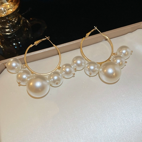 Hoop-Ohrringe Mit Imitationsperlen Und Silbernem Ohrstecker Legierung Geometrisch Vergoldet Französischer Stil Damen