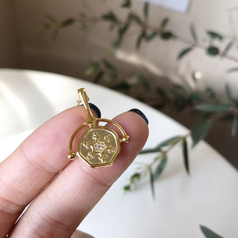 Vintage Gold Coin Pendant Necklace 925 Sterling Silver Gold Plated Starburst Zircon French Style For Women