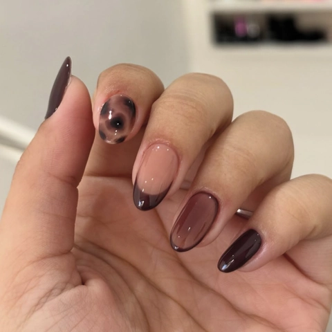 Glossy Brown Tortoise Shell Press On Nails Almond Shape Amber Marble French Tip Manicure For Women