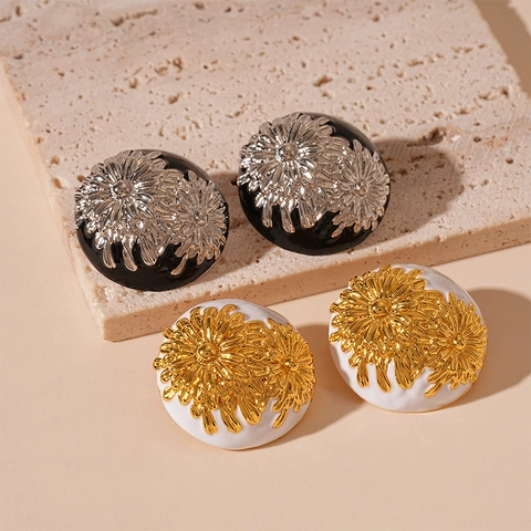 Vintage Round Stud Earrings Alloy Enamel Daisy Floral Relief With 925 Sterling Silver Earring Post French Style For Women