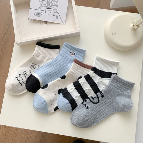Damen Socken Dünne Gekämmte Baumwolle Japanischer Stil Lässig Gemustert Cartoon Stickerei Atmungsaktiv Weich