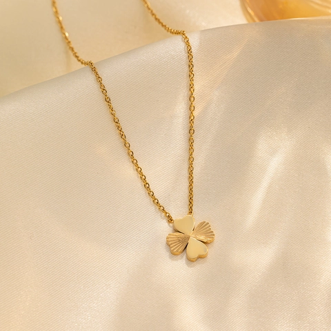 Mode Gouden Klavertje Vier Hanger Ketting Voor Vrouwen Titanium Staal O-Ketting Sleutelbeen Ketting Elegante Sieraden Cadeau