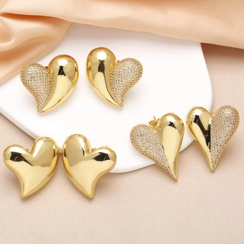 Minimalist Copper 18K Gold Plated Heart Stud Earrings For Women Shiny Zirconia Inlaid Asymmetric Love Jewelry Accessory