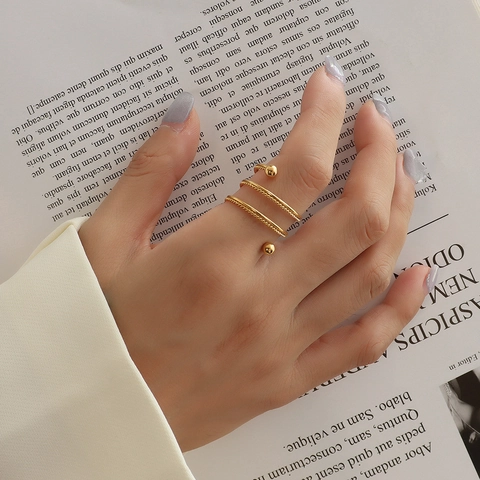 Anello A Molla Spirale Doppio Strato Acciaio Al Titanio Placcato Oro 18K Trama Intrecciata Gioielli Regolabili Donna