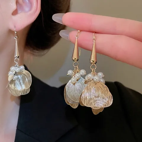 Petal Tassel Drop Earrings With Artificial Pearl Clustered Brass Jewelry With 925 Sterling Silver Earring Post Elegant Women French Vintage