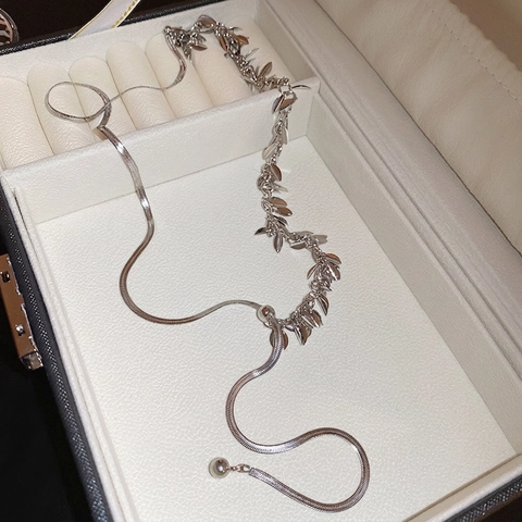 Alloy Leaf Tassel Necklace Silver Color Snake Bone Chain Long Pendant Fashion Jewelry For Women