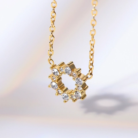 18K Gold Plated Stainless Steel Necklace For Women Round Circle Cubic Zirconia Pendant Inlaid Rhinestone Snake Chain