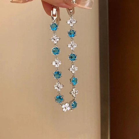Elegant Copper Bracelet For Women With Hexagonal Zircon And Flower Accents Light Luxury Fashionable Hand Jewelry