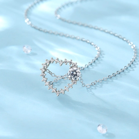 Collana con Ciondolo a Cuore in Argento Sterling 925 per Donna Moissanite Zirconia Intarsiata Catena Chopin Gioielli Regalo di San Valentino