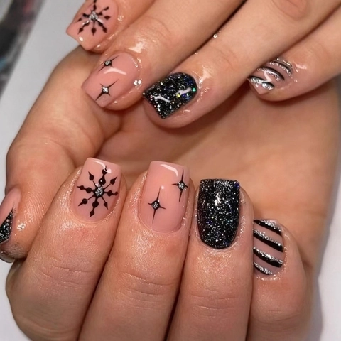 Uñas Postizas Cortas Cuadradas Navidad Francesas Diseño Copo Nieve Estrella Rosa Negro Plata Brillo ABS Para Mujeres