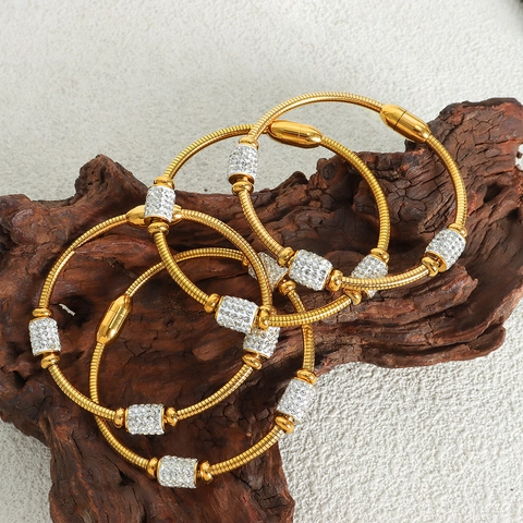 Bracciale Catena Serpente Acciaio Titanio Perline Cilindriche Zircone Chiusura Magnetica Placcato Oro Gioielli Donna