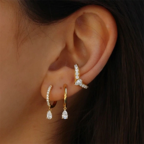 Leichter Luxus Wassertropfen Strass Creolen Für Damen Kupfer Vergoldet Geometrische Birnenform Anhänger Ohrringe Schmuck
