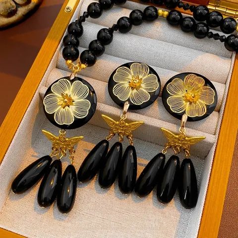 Vintage Beaded Necklace And Earrings With Silver Earring Post Resin Hollow Flower Butterfly Waterdrop Tassel Jewelry For Women