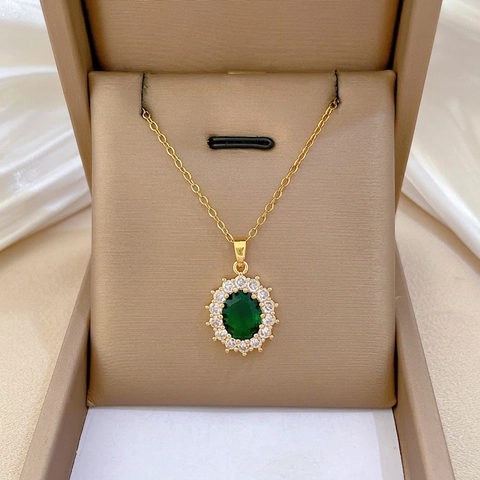 Elegante Ovalen Smaragd Hanger Ketting Titanium Staal Met Zirconia Cluster Vergulde Sieraden Vrouwen