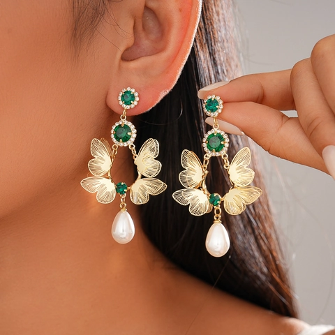 Orecchini Pendenti Farfalla Vintage Con Strass Verdi Künstliche Perle Imitazione Bianche E Perno In Argento Per Donna