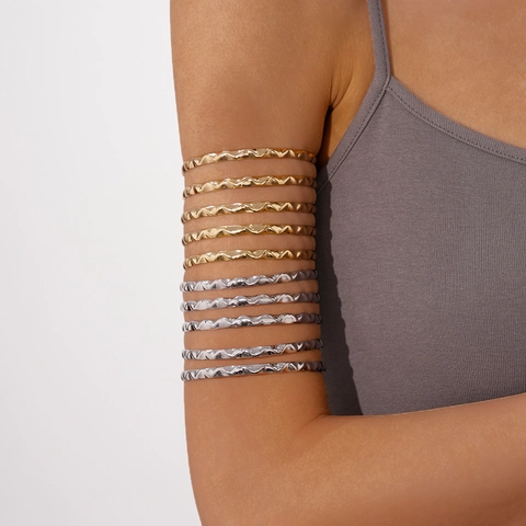 Damen Mehrlagige Armspange Armreif Texturiertes Metall Wellenförmig Gehämmert Offen Verstellbar Boho Schmuck