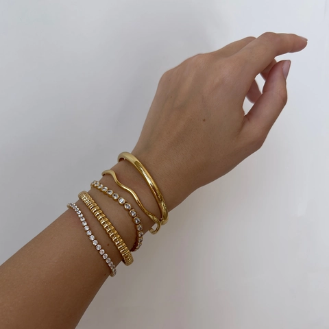 Gold Stainless Steel Bracelet For Women Waterproof Hypoallergenic Minimalist Luxury Cuff Bangle Jewelry Accessory