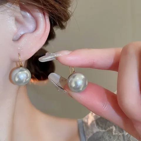 Elegante Graue Imitationsperlen Ohrhaken Retro 18K Vergoldet Metall Minimalistischer Schmuck Für Damen Luxus