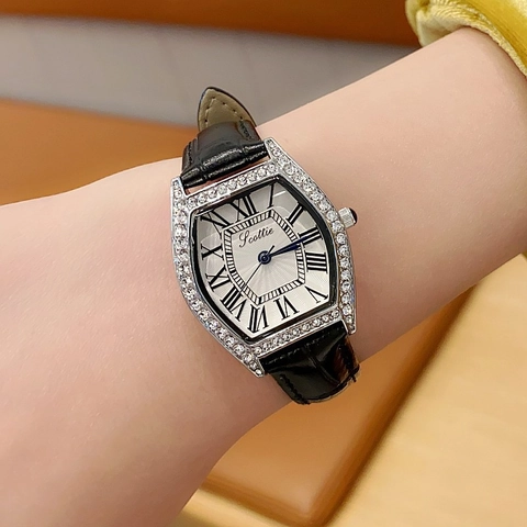 Orologio Quarzo Donna Forma Tonneau Lunetta Strass Numeri Romani Lancette Blu Cinturino Pelle Acciaio Inossidabile