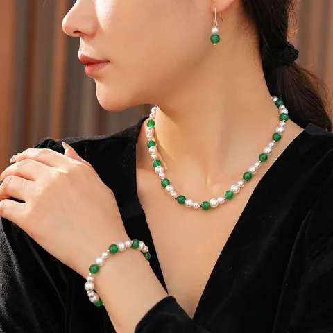 Bijoux Vintage Avec Künstliche Perles Blanches Et Agate Verte Collier Bracelet Et Boucles D'oreilles Pour Femmes Style Rétro