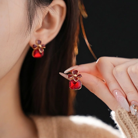 Vintage Stud Earrings With Red Rhinestones And Flower Bowknot Design Alloy Jewelry With Silver Earring Post For Women