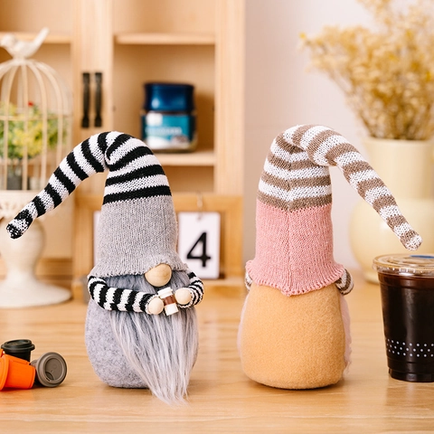 Poupée Gnome du Café de Noël Nordique Bonnet en Tricot Rayé Peluche Renne Sans Visage Pour Décoration de Table Ornement de Maison