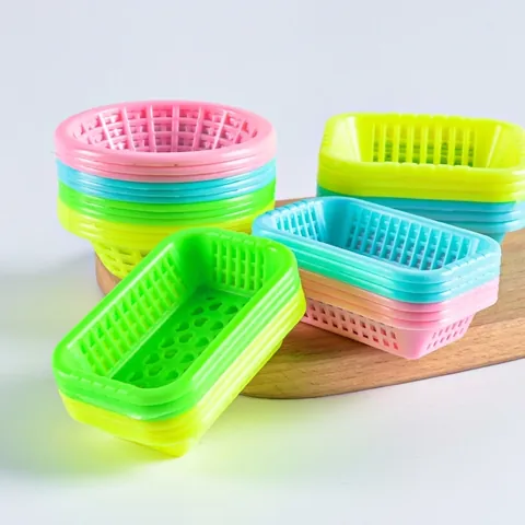 Mini Plastic Groentemand Poppenhuis Keukenspeelgoed Gekleurd Raster Miniatuuropslag Bureaudecoratie Voor Rollenspel Voor Kinderen