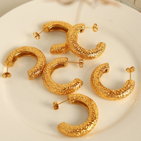 Chunky C-Förmige Creolen Ohrstecker Hammerschlag-Textur Goldton Edelstahl Vintage Geometrischer Minimalistischer Schmuck Damen