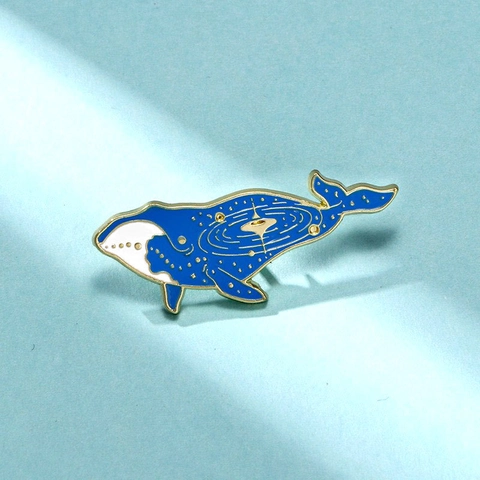 Spilla Balena Smalto Lega Cielo Stellato Cosmico Animale Pin Da Risvolto Distintivo Per Vestiti Zaino Arredamento Stile Cartone Animato