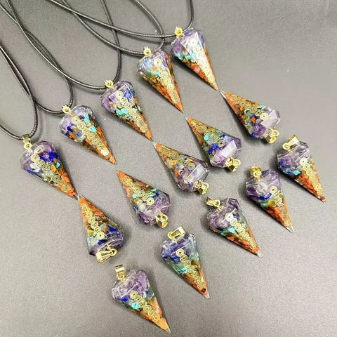 7 Chakra Orgonite Pendant Necklace Natural Crystal Crushed Stone Resin Hexagonal Pyramid Healing Energy Jewelry Vintage