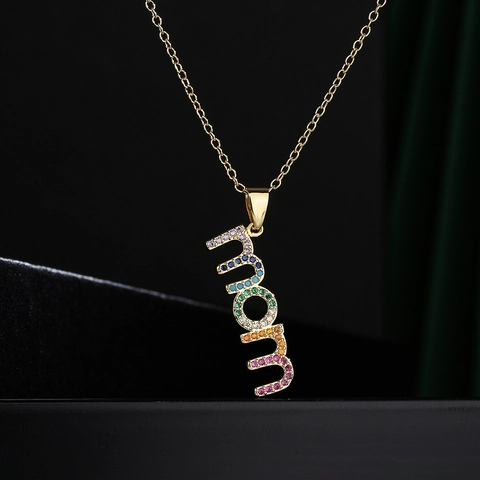 Collier Pendentif MOM Cuivre Plaqué Or 18K Avec Zircon Élégant Mode Femmes Cadeau Fête Des Mères Accessoire