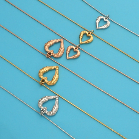 Heart Pendant Necklace For Women 304 Stainless Steel Winged Texture Snake Bone Chain Elegant Fashion Jewelry Gift